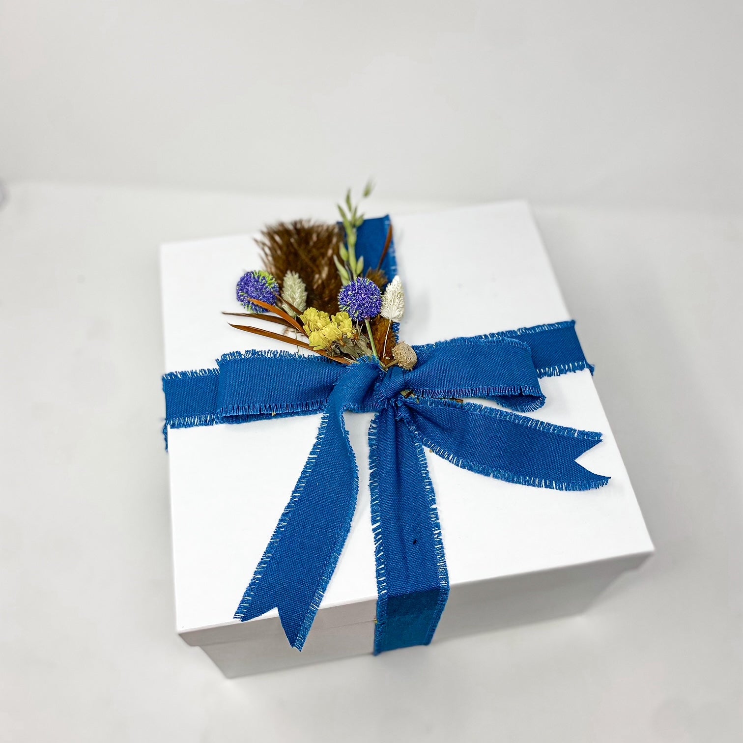 Riverside Gift Box